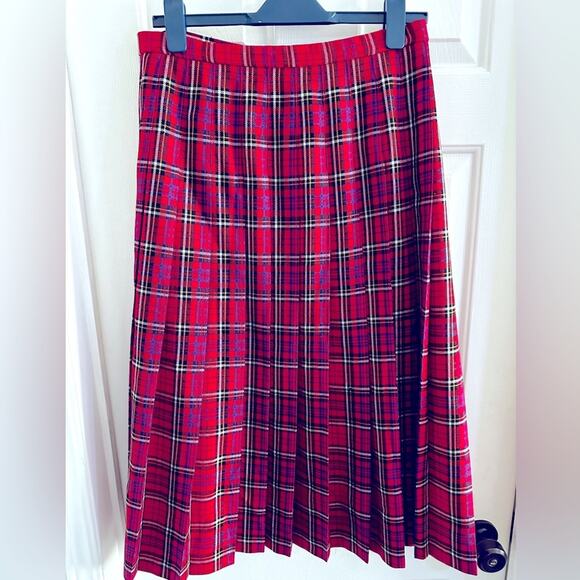 Vintage Pendleton Skirt Wool Pleated Plaid Red Black School Girl  Midi 14 - Picture 1 of 4